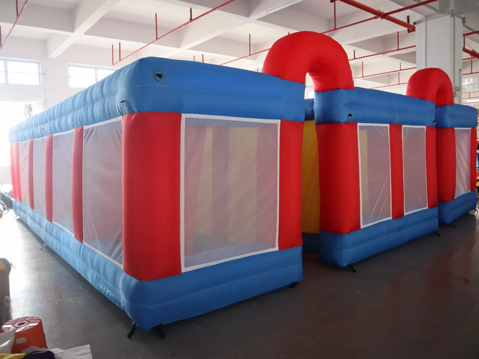Commercial Inflatable Maze - Red Blue Mesh Double Arch - 7 x 7 x 2m - P053 - product view 1