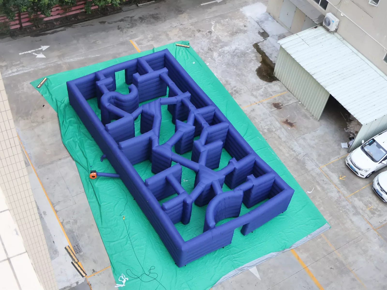 Air Science 7x13x2m Blue Open-Top Inflatable Route Maze - product view 1