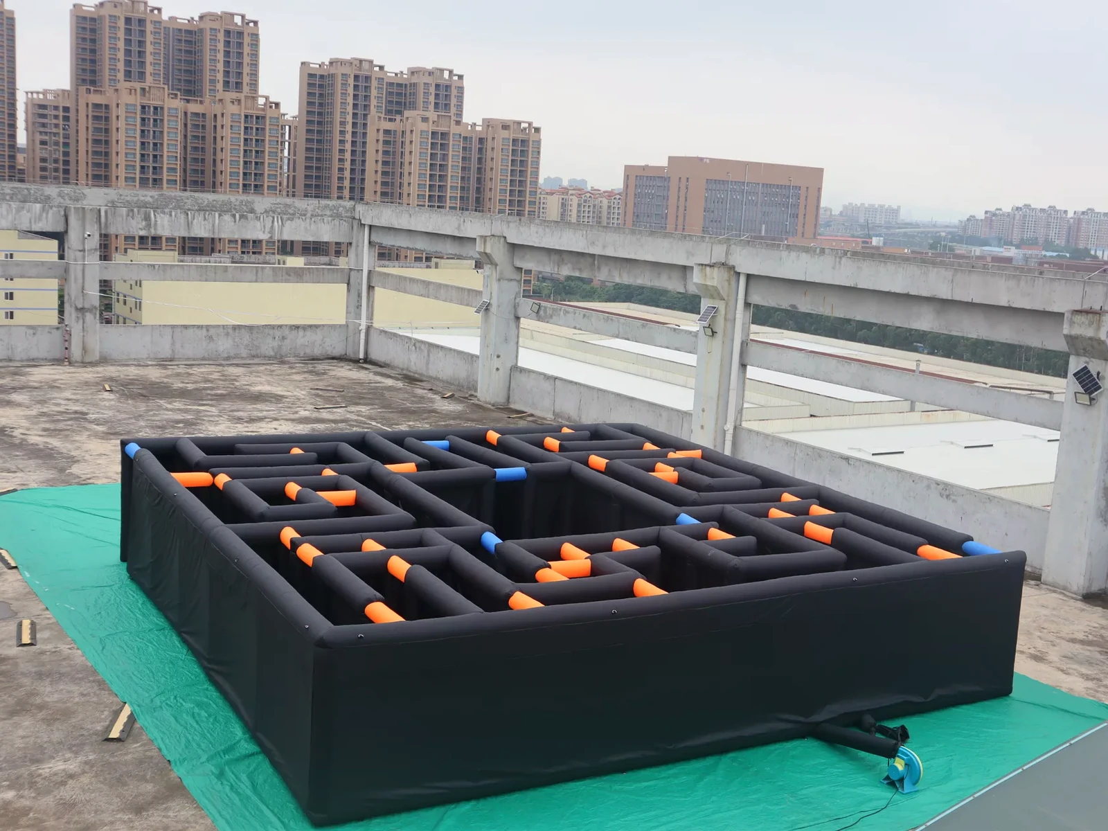 Commercial Inflatable Maze - Plain Black Open Top - 10 x 10m - P140 - product view 1
