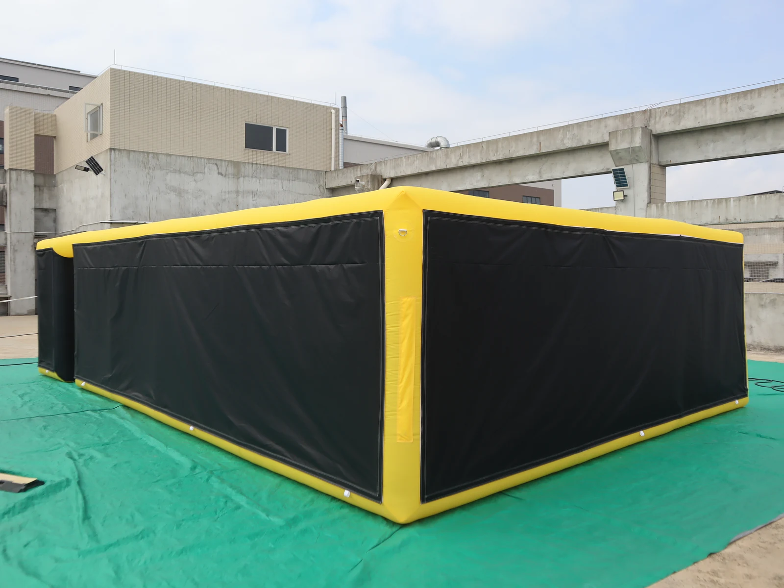 Air Science 5x8x2 yellow/black sports-print commercial inflatable maze - product view 1